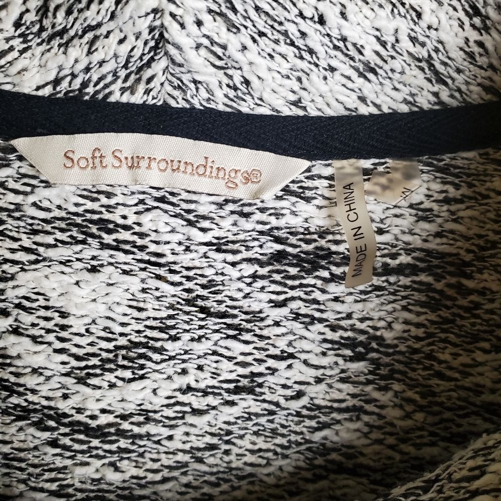 Soft Surroundings Patterned Tunic Size Medium - image 7